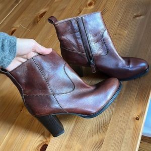Cole Haan brown leather ankle boots with block heel | size 7 | never worn